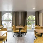 Du Theatre, Boutique 3*