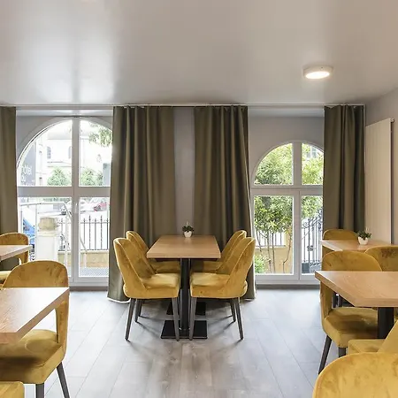 Du Theatre, Boutique 3*
