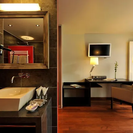 Hotel Du Theatre, Boutique