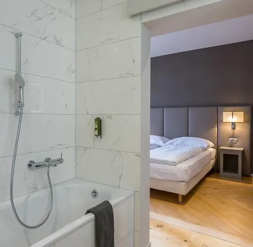 Hotel Du Theatre, Boutique