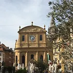 Hotel Du Theatre, Boutique